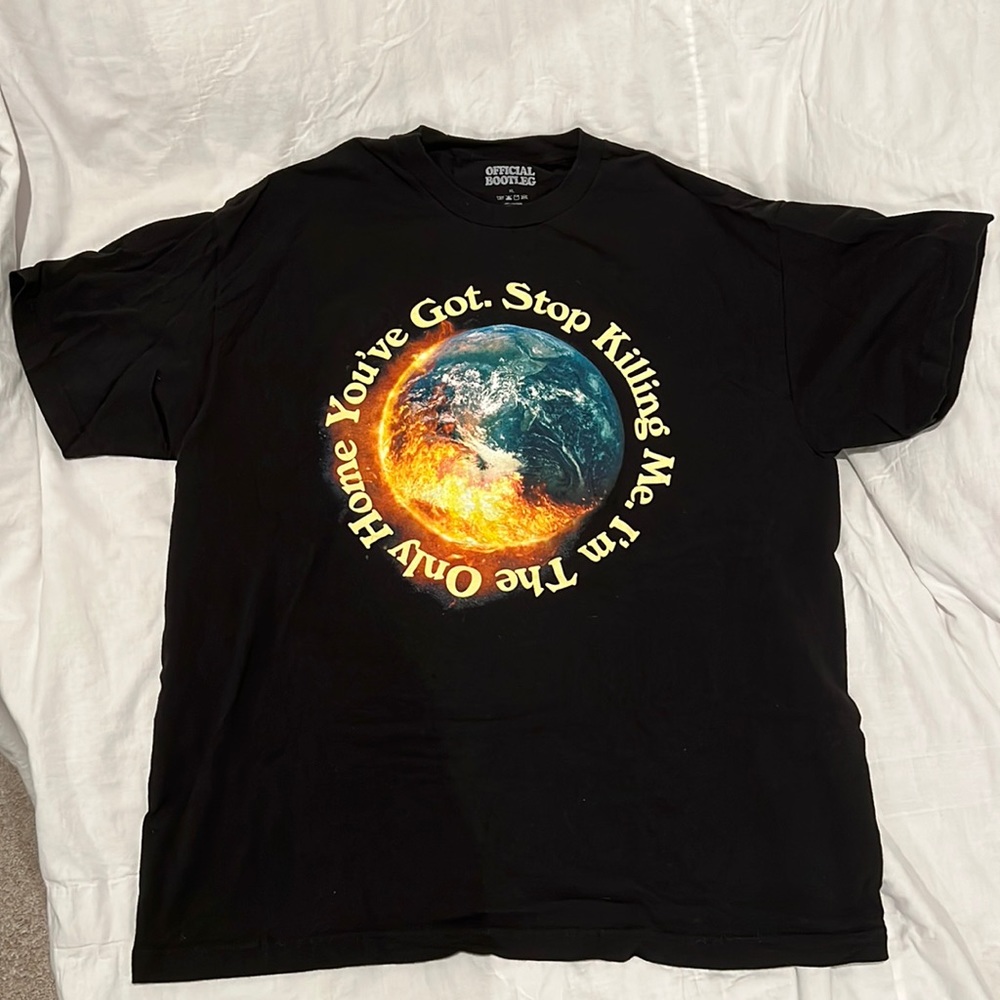 Men’s size XL cotton t-shirt. Never worn No tags.